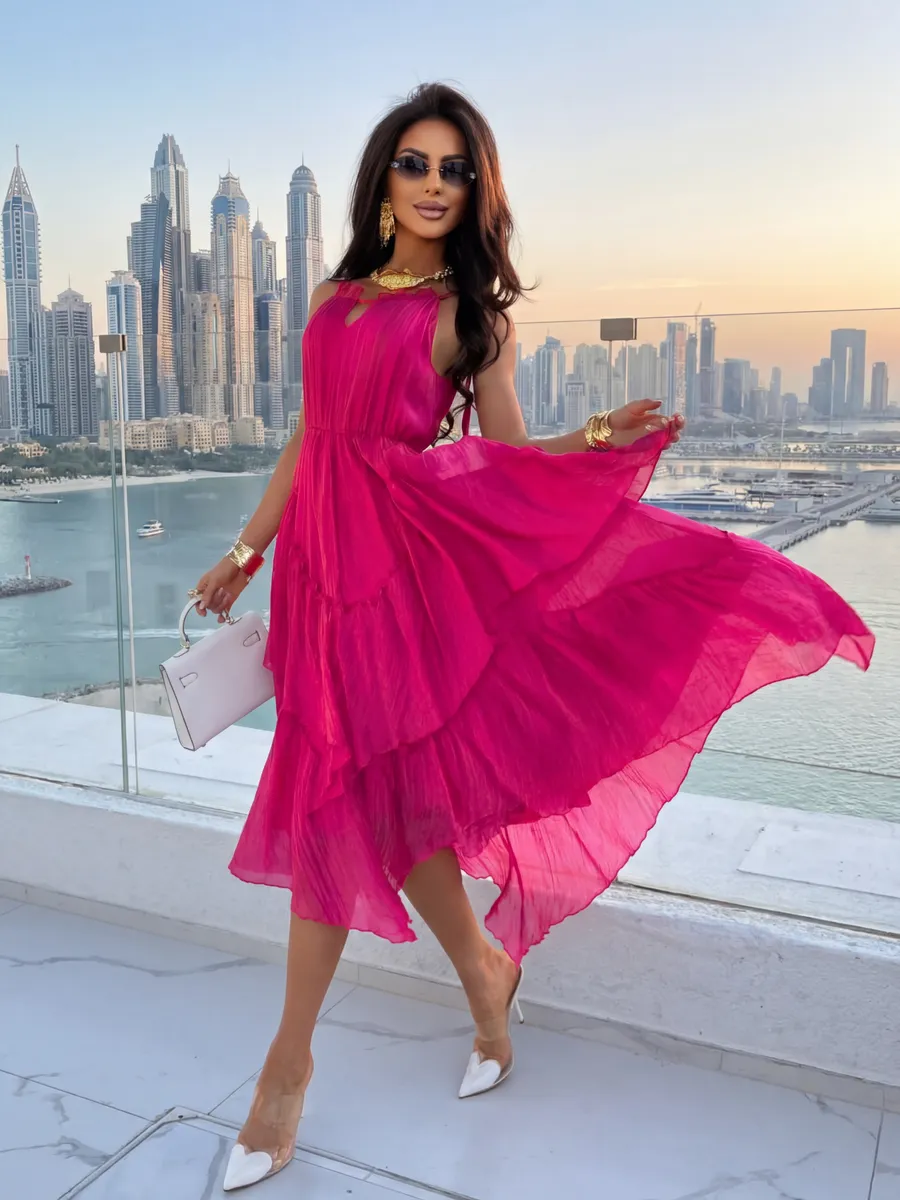 Летнее праздничное длинное платье на бретелях